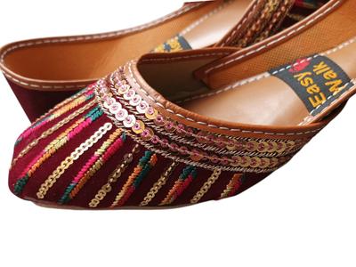 Women's Velvet Embroidered Khussa Shoes Maroon